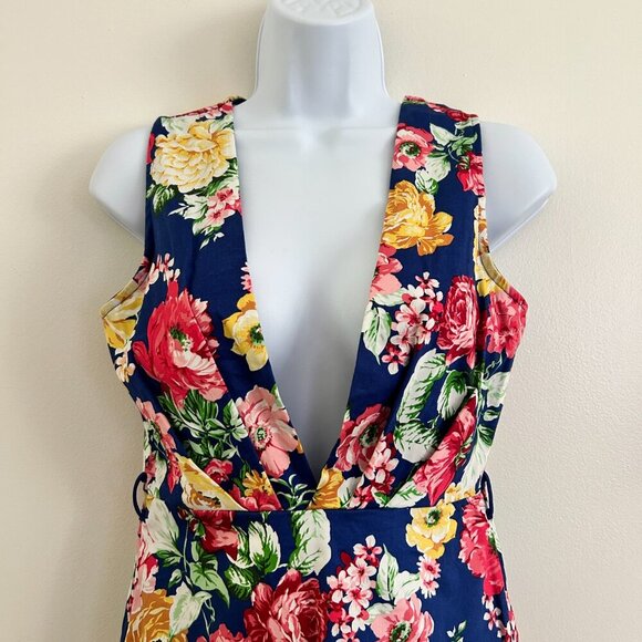 ✨3 for $18 ✨ TRAC Mini Floral Deep V-Neck Dress with Open Back - Medium - Picture 6 of 9
